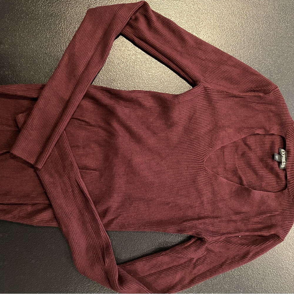 Elegant Maroon turtleneck Sweater with keyhole v-cut